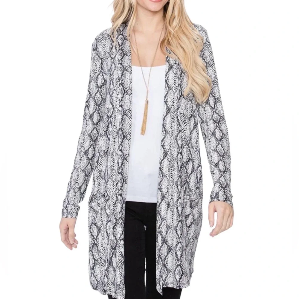 Zenana Snake Print Cardigan with pockets Women's Size Large